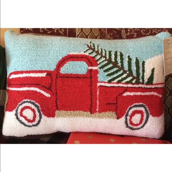 CHRISTMAS TRUCK HOOKED PILLOW BY GLUCKSTEIN HOME - Picture 5 of 5